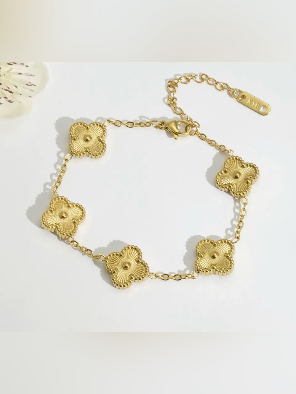 Gold color Five -Leaf Motif Chain Bracelet